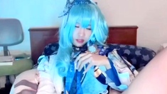 Sexy asian toys her pussy and ass on webcam