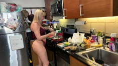 Amateur blonde having solo pleasure