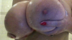 AMATEUR CHUBBY PLAYS WITH PUSSY BIG BOOBS