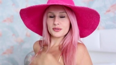 Angel Wicky Big tits babe vacation hookup