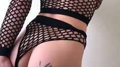 Solo booty assed babe ass toying masturbation in hi def