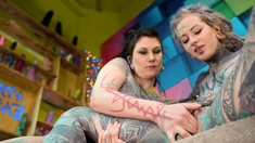 Alternative hotties fuck with TATTOOED Guy